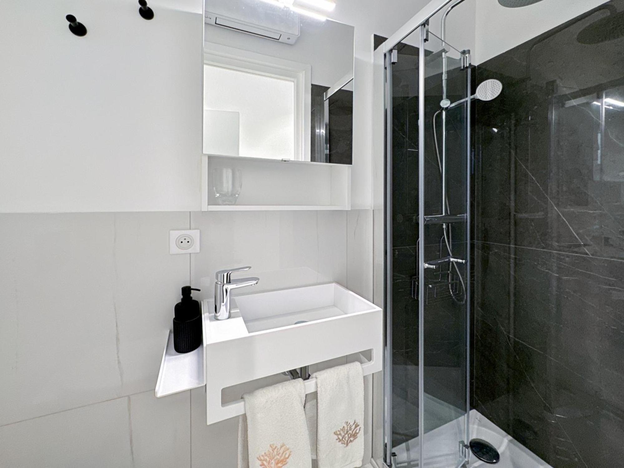 Tivoli 3 - Renovated 2 Bedrooms Appartment, Nice Terrace, Monaco Border, 5Mn From Casino Monte Carlo Beausoleil Luaran gambar